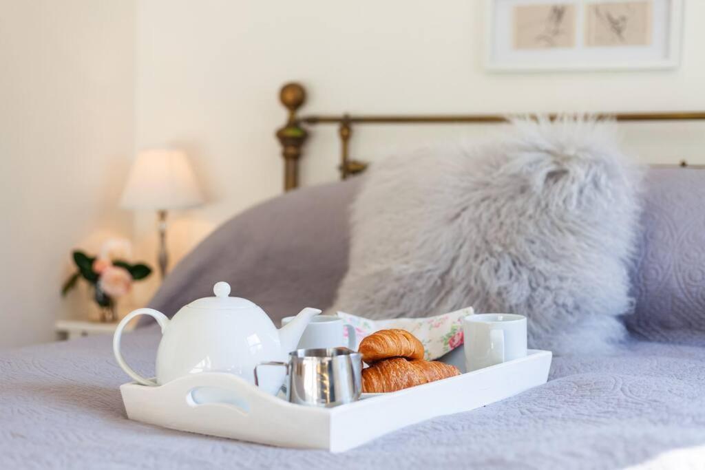 Bijou Coastal Apartment In Polperro With Hot Tub Onsite Parking Downhill Walk To Village 외부 사진