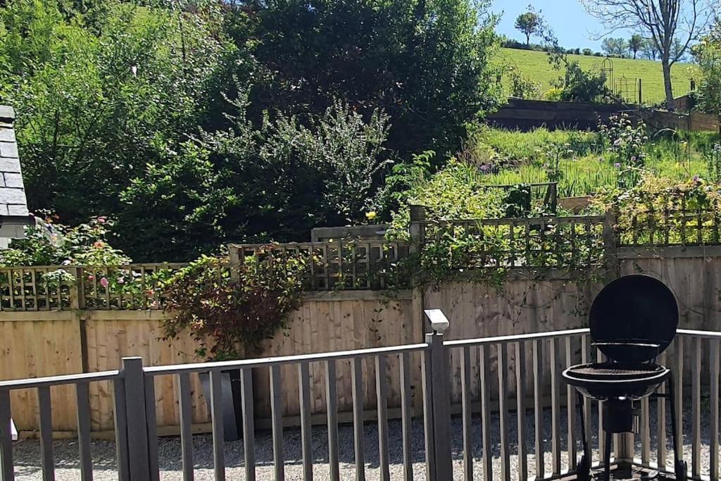 Bijou Coastal Apartment In Polperro With Hot Tub Onsite Parking Downhill Walk To Village 외부 사진