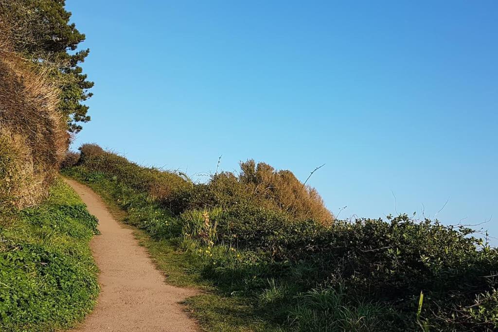 Bijou Coastal Apartment In Polperro With Hot Tub Onsite Parking Downhill Walk To Village 외부 사진