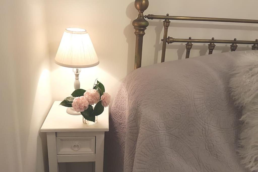 Bijou Coastal Apartment In Polperro With Hot Tub Onsite Parking Downhill Walk To Village 외부 사진