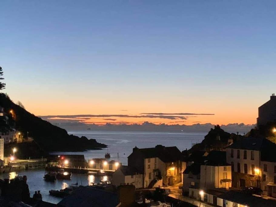 Bijou Coastal Apartment In Polperro With Hot Tub Onsite Parking Downhill Walk To Village 외부 사진