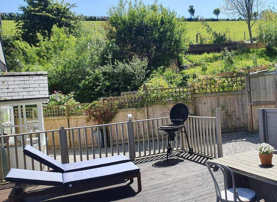 Bijou Coastal Apartment In Polperro With Hot Tub Onsite Parking Downhill Walk To Village 외부 사진