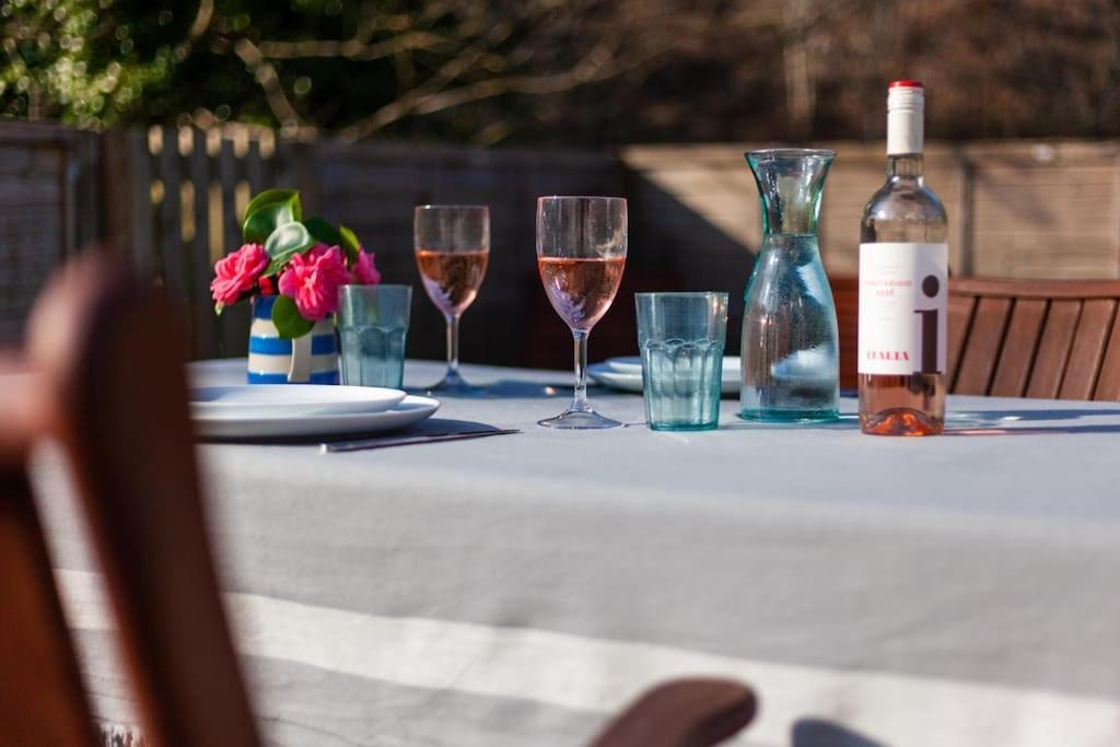 Bijou Coastal Apartment In Polperro With Hot Tub Onsite Parking Downhill Walk To Village 외부 사진